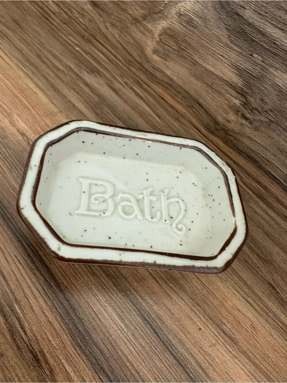 Village Vtg Ceramic Bath Soap Dish With Embossed Design Decorative Brown Trim